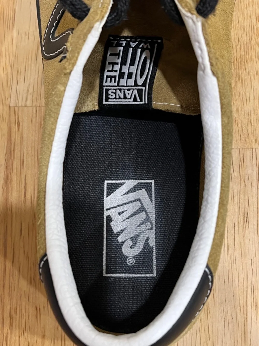 VANS Old Skool Tan Suede Sneaker Men's 11.0 Mens